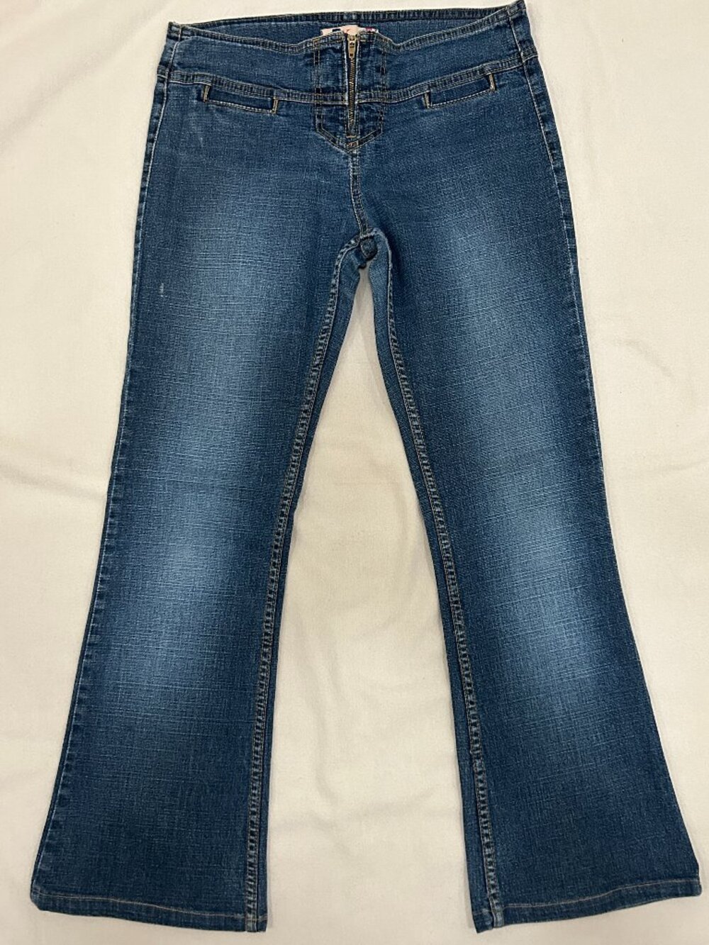 Vintage Ultra Low Rise Boot Cut - Size 7